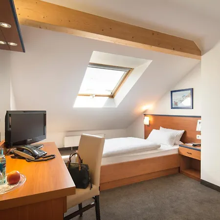 Hotel Am Wald Monheim am Rhein