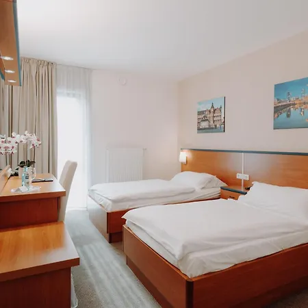 Am Wald Hotel Monheim am Rhein