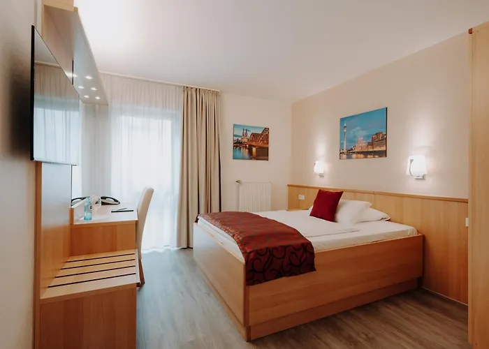 Hotel Am Wald Monheim am Rhein