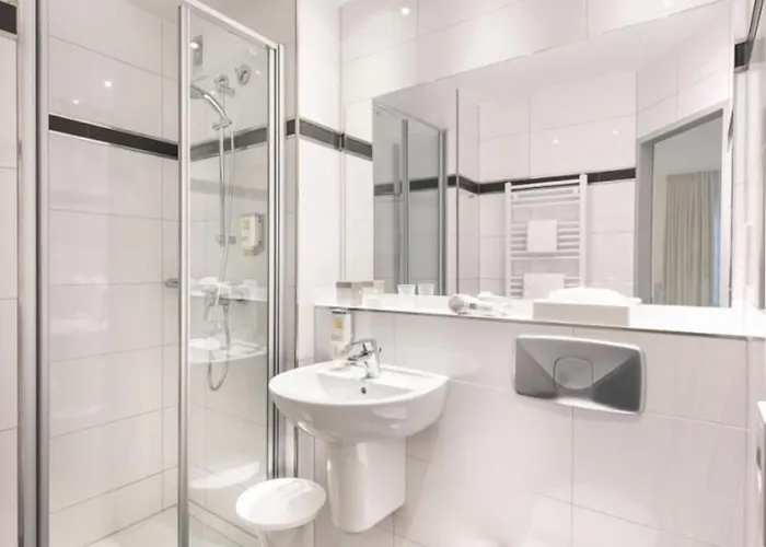 艾蒙沃得酒店 酒店 Monheim am Rhein