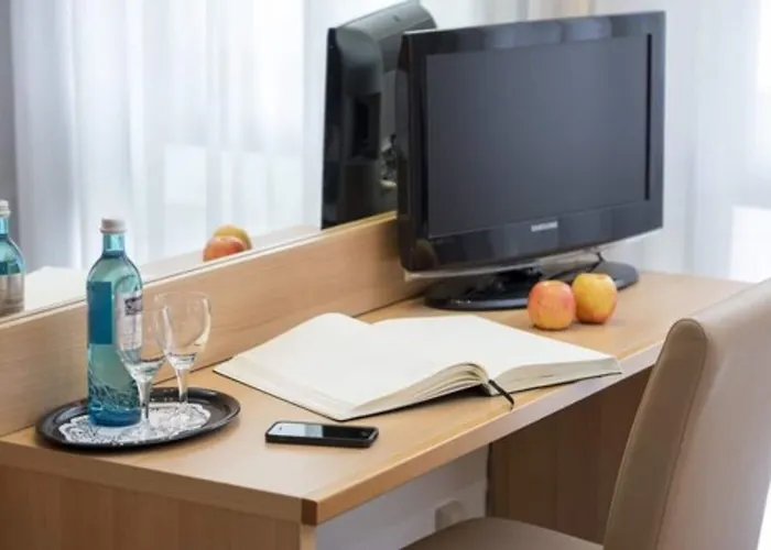 艾蒙沃得酒店 3*